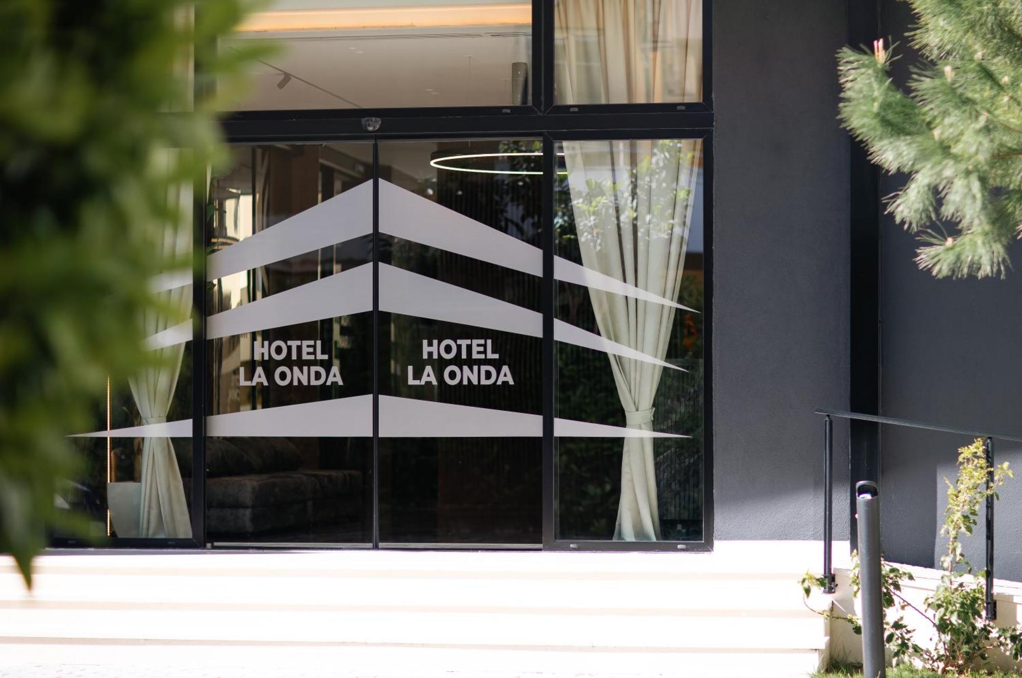 La Onda Hotel Durrës 外观 照片