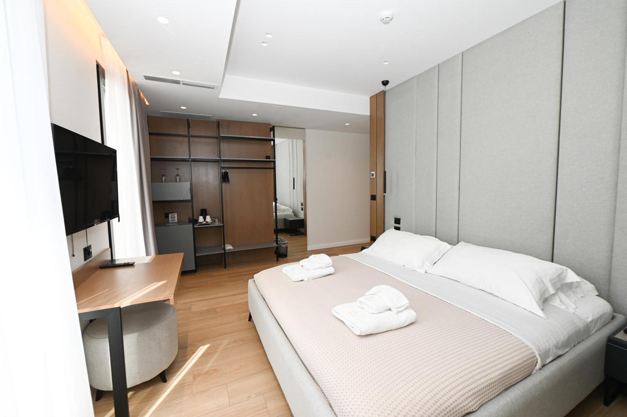 La Onda Hotel Durrës 外观 照片